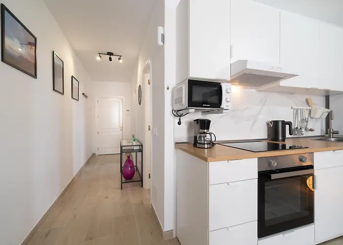 Lanzahost Carmenes Wellness *