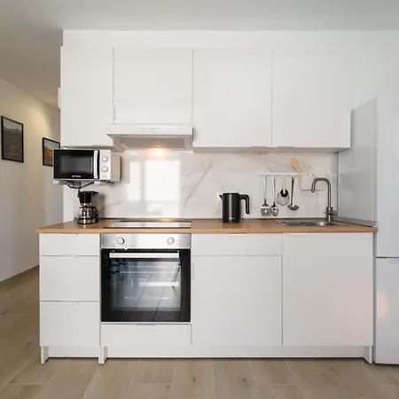 Lanzahost Carmenes Wellness דירה קוסטה טגוויסה